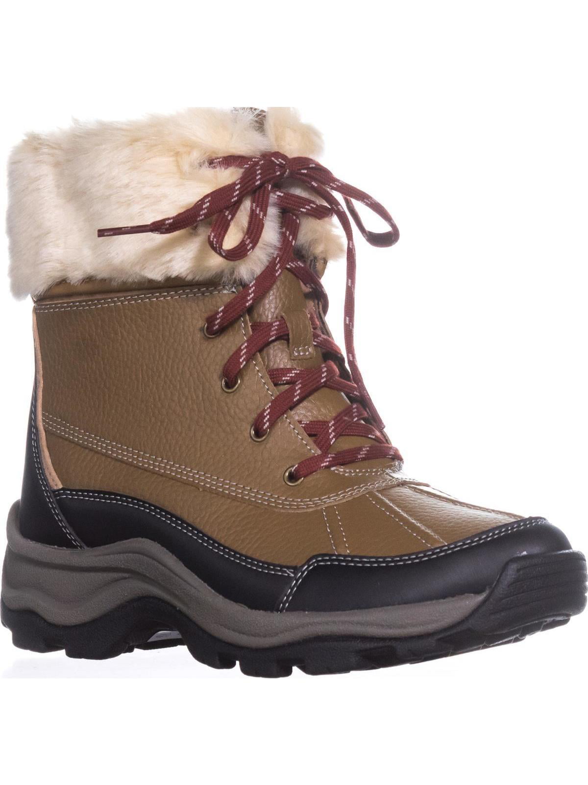 clarks walking boots for womens