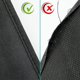 thumbnail image 4 of Simplifique su vida: bolsillo de plástico transparente con cremallera, cierre de cremallera duradero, asas de transporte de tela resistente, para organizar el armario y los viajes, funda transpirable, 4 of 5
