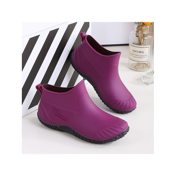 Flat rain shop boots