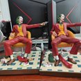 thumbnail image 5 of Figura de Anime de Harley Quinn, Joker, Heath Ledger, payaso, Joker, leer libro, postura sentada, modelo de acción, juguete, regalos de Helloween, 5 of 5