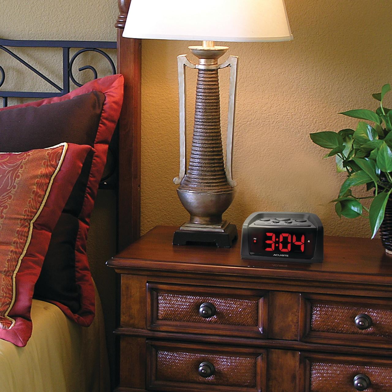 AcuRite Big and Loud Electric IntelliTime Alarm Clock
