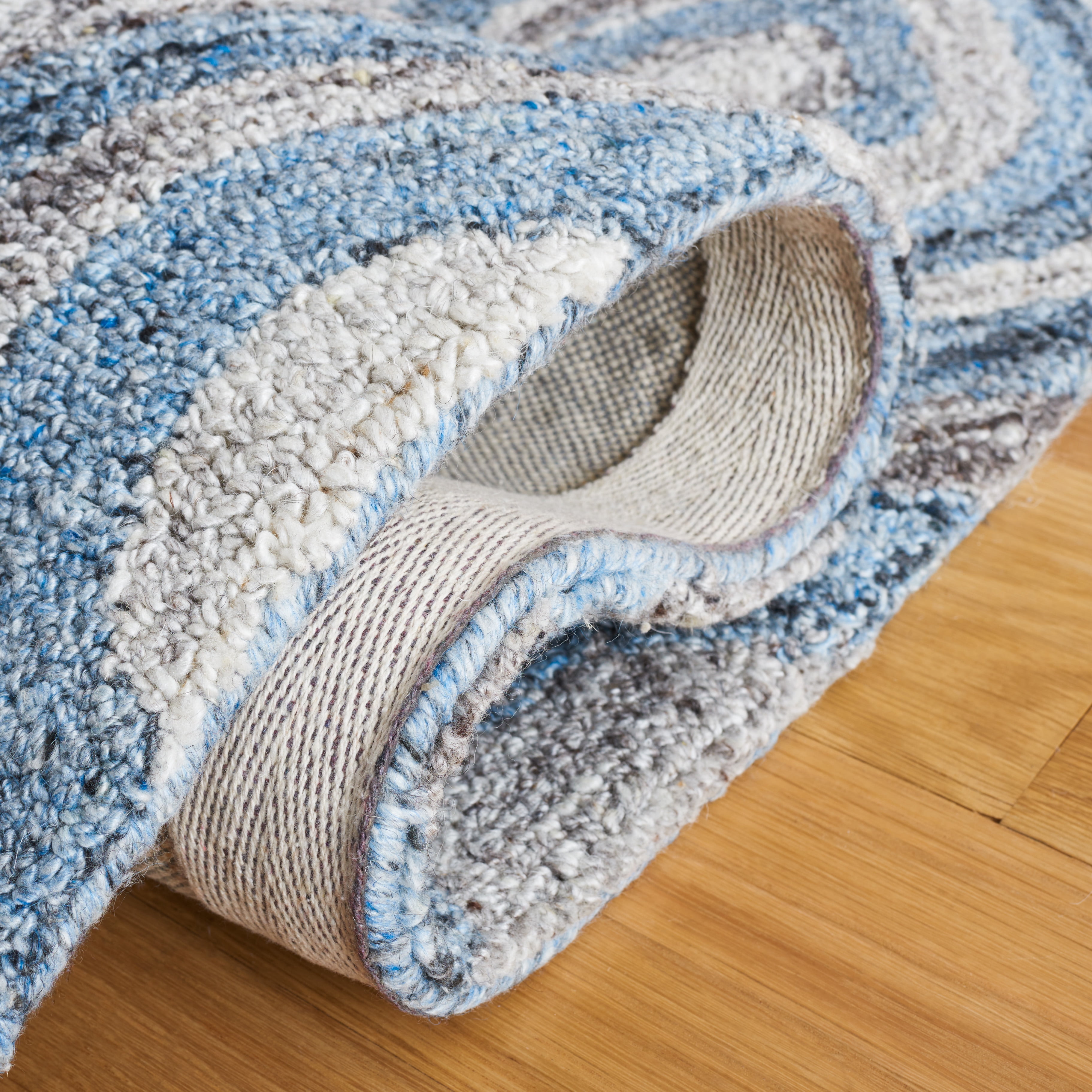 SAFAVIEH Abstract Salima Geometric Area Rug, Gray/Blue, 5' x 8'