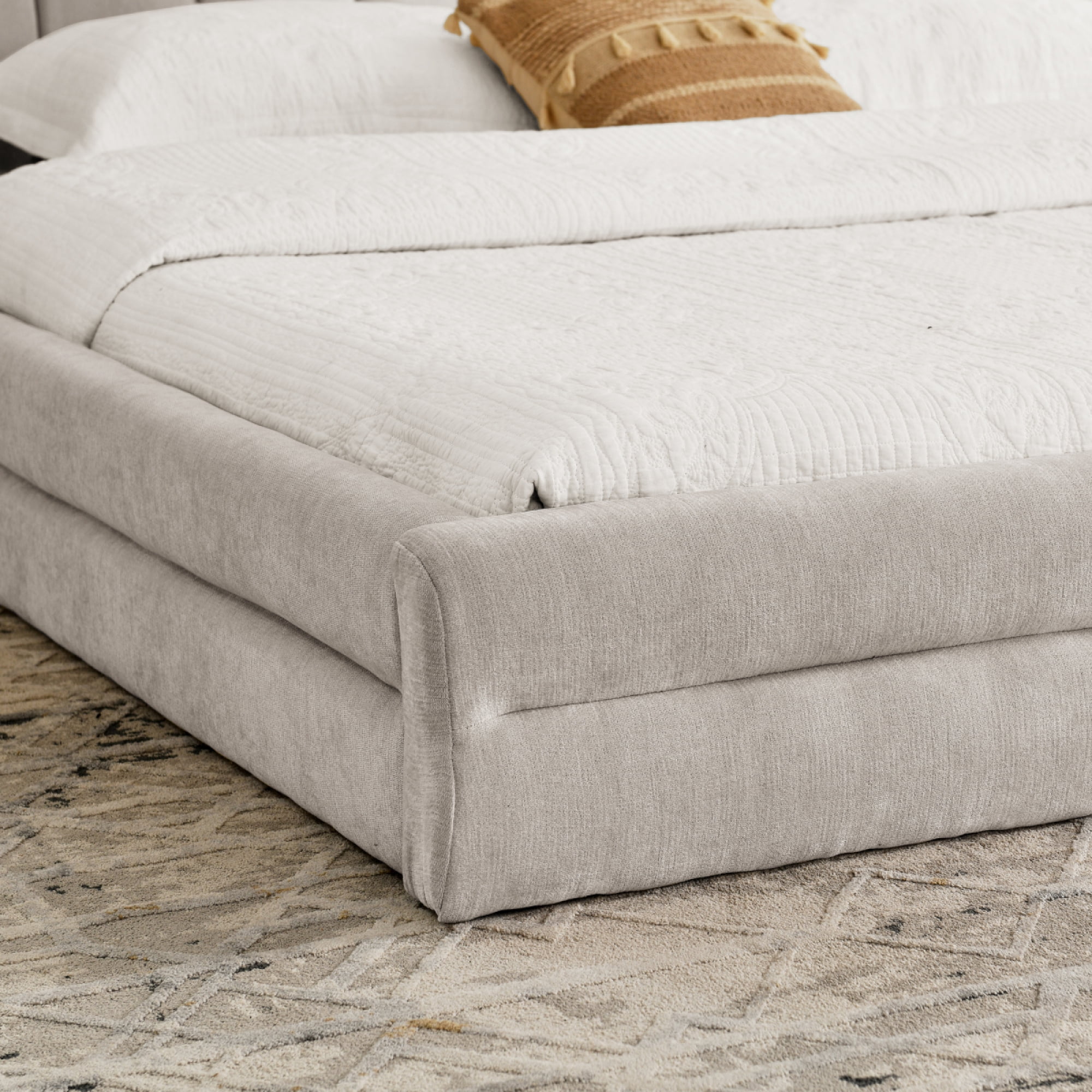 King Size Chenille Upholstered Bed Frame - Thick Fabric Headboard, Comfortable Solid Bed Foundation,Beige