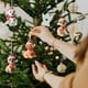 thumbnail image 5 of 4 mini adornos navideños de resina con colgante navideño., 5 of 5