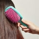 thumbnail image 2 of Cepillarse el pelo, enrollarse el pelo, eliminar las rebabas, eliminar los enredos, calentar el verde al mango blanco, 2 of 5