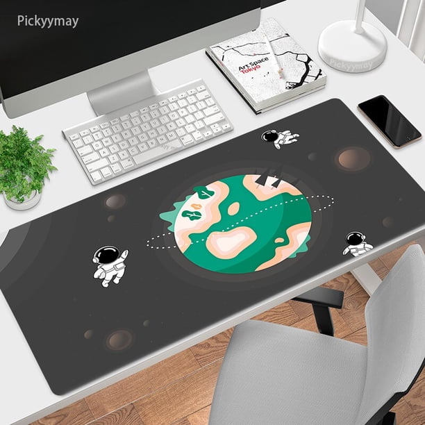 Alfombrilla de ratón negra de Anime astronauta, tapete de escritorio para ordenador portátil, suave, antideslizante, alfombrilla de ratón Kawaii, 900x400 qiuyongming unisex