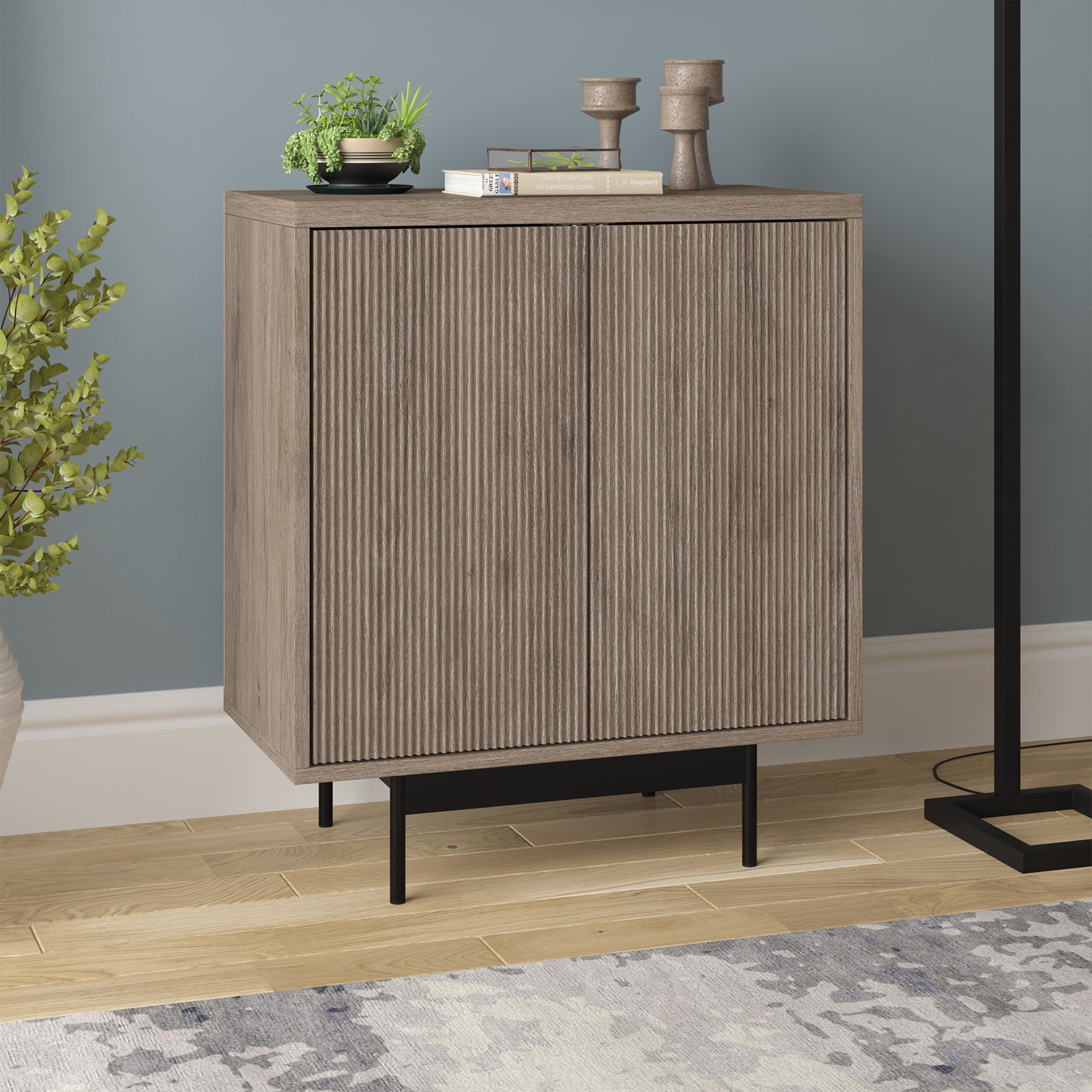 Evelyn&Zoe Modern/Contemporary 28" Wide Antiqued Gray Oak Accent Cabinet