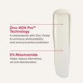 thumbnail image 4 of Protector solar EltaMD UV Clear, propenso a manchas y equilibra la grasa, SPF 50, 4 of 9
