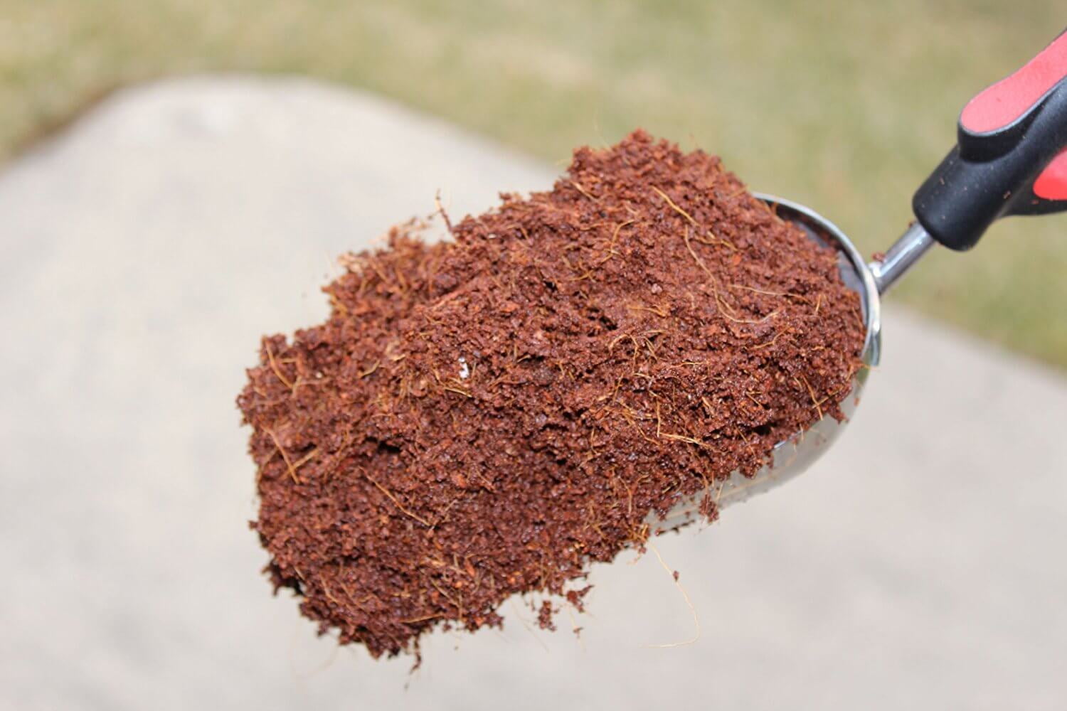 Coco Coir for Plants 2-Pack Envelor 2.4 Gallons Compressed Coconut Coir Bricks 10 lb. Organic Coconut Coir Bulk Low EC pH Balanced Natural Coco Peat for Indoor and Outdoor Gardening Potting Soil