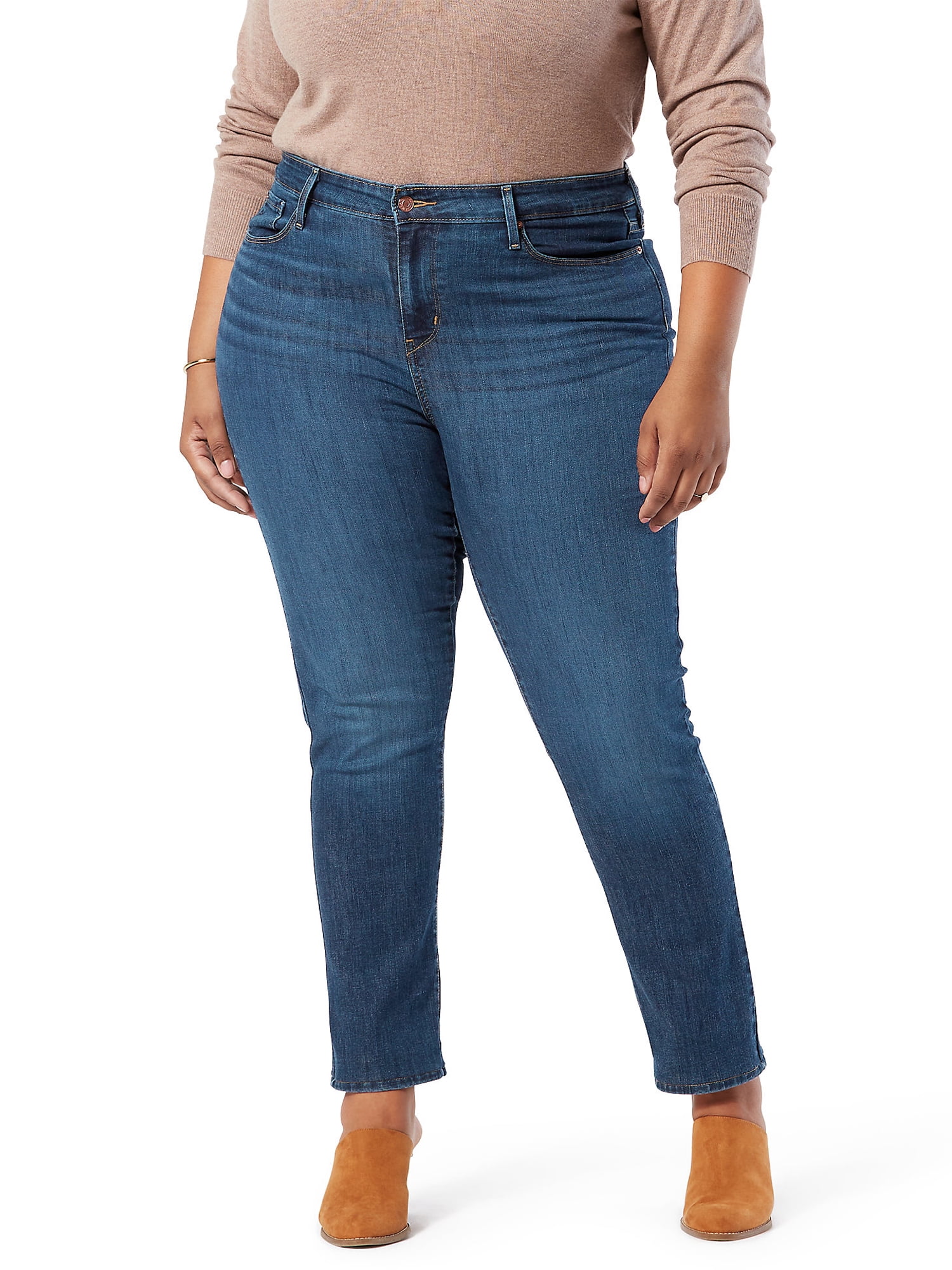 Signature by Levi Strauss & Co. Women's Plus Size Mid Rise Modern Straight  Jeans 