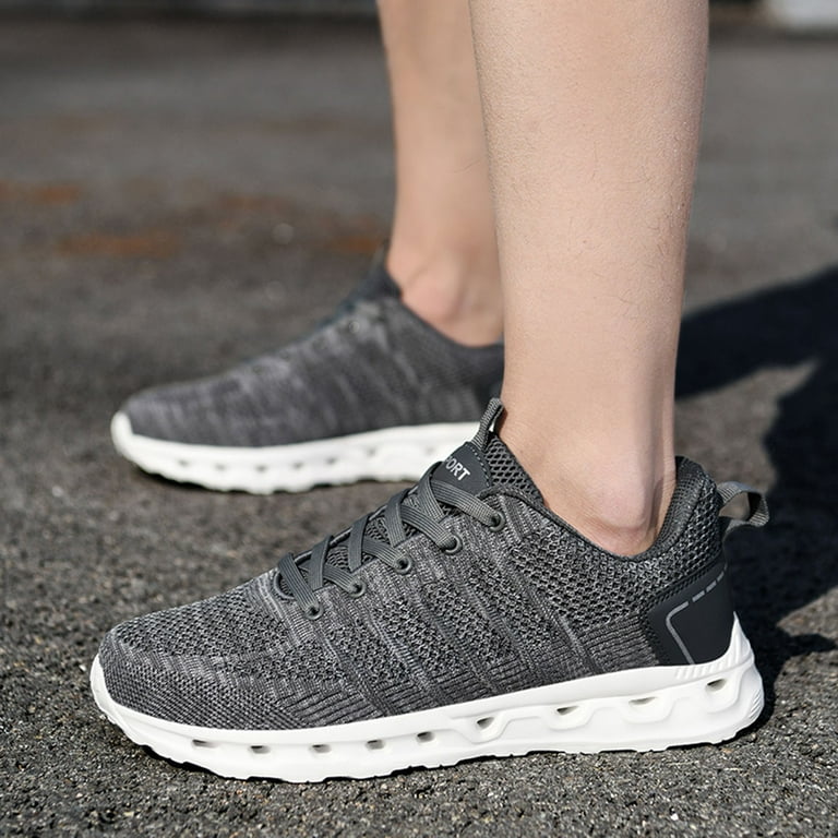Men's Runner Sneaker in Grey/white/black