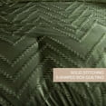 thumbnail image 2 of Queen Comforter Set Dark Green Tufted Jacquard Boho Soft Shabby Chic Reversible Down Alternative Microfiber Bedding - All Season Duvet Bohemia Bed Sets Women Men Size 88 x 90 3pc, Forest Green, 2 of 3