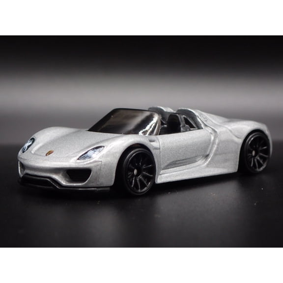 Open Box 2013-2015 PORSCHE 918 SPYDER SUPER CAR RARE 1:64 SCALE DIORAMA DIECAST MODEL CAR