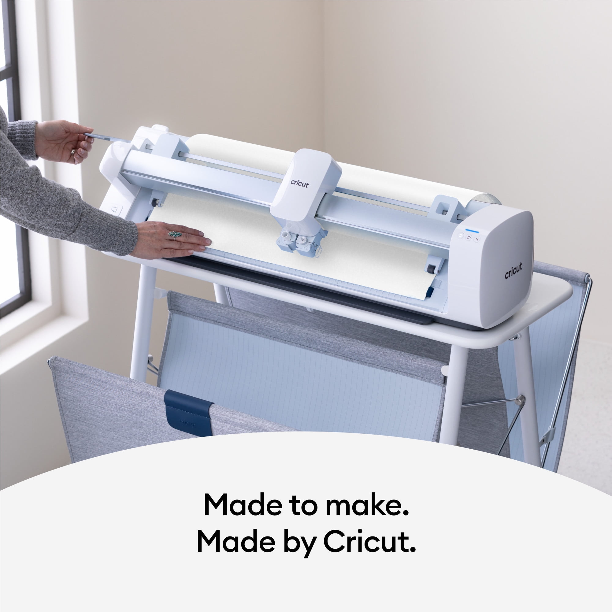 Cricut Venture Smart Iron-On Vinyl Glitter (25 in x 5 ft), 25" x 60"