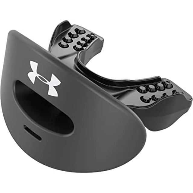 Protector bucal de fútbol Under Armour con correa