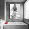 thumbnail image 4 of Póster de lienzo HD con impresión de arte de pared en blanco y negro moderno con espalda de mujer sexy a la moda para baño de lujo, decoración para el hogar, dormitorio y sala de estar, 4 of 5
