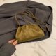 thumbnail image 5 of Bolso Tipo Bandolera Con Forma Nube para Mujer Borla Hombro Fruncido () Verde, 5 of 8