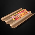 thumbnail image 3 of Sartén de acero inoxidable con 3 ranuras para cocina, horno de pan francés, pan casero, bandeja para hornear antiadherente ondulada DIY, sartenes para hornear, forma de Baguette perforada Adepaton LN-1238, 3 of 7