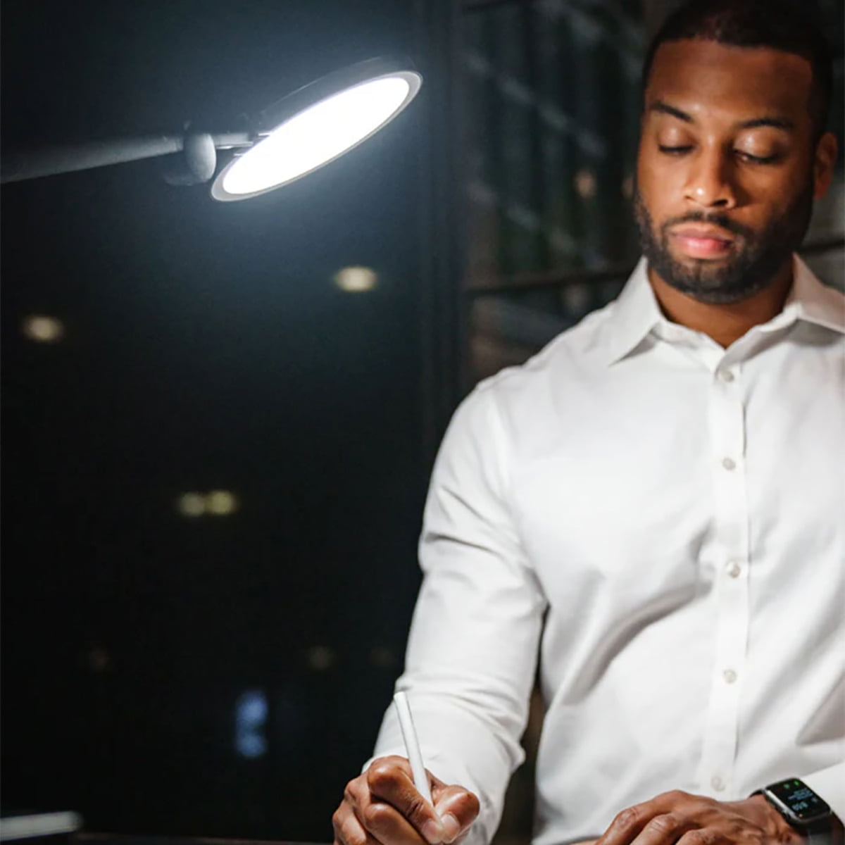 Lume Cube Edge Light 2.0 Bi-Color LED Desk Lamp with Electronic Base, Black