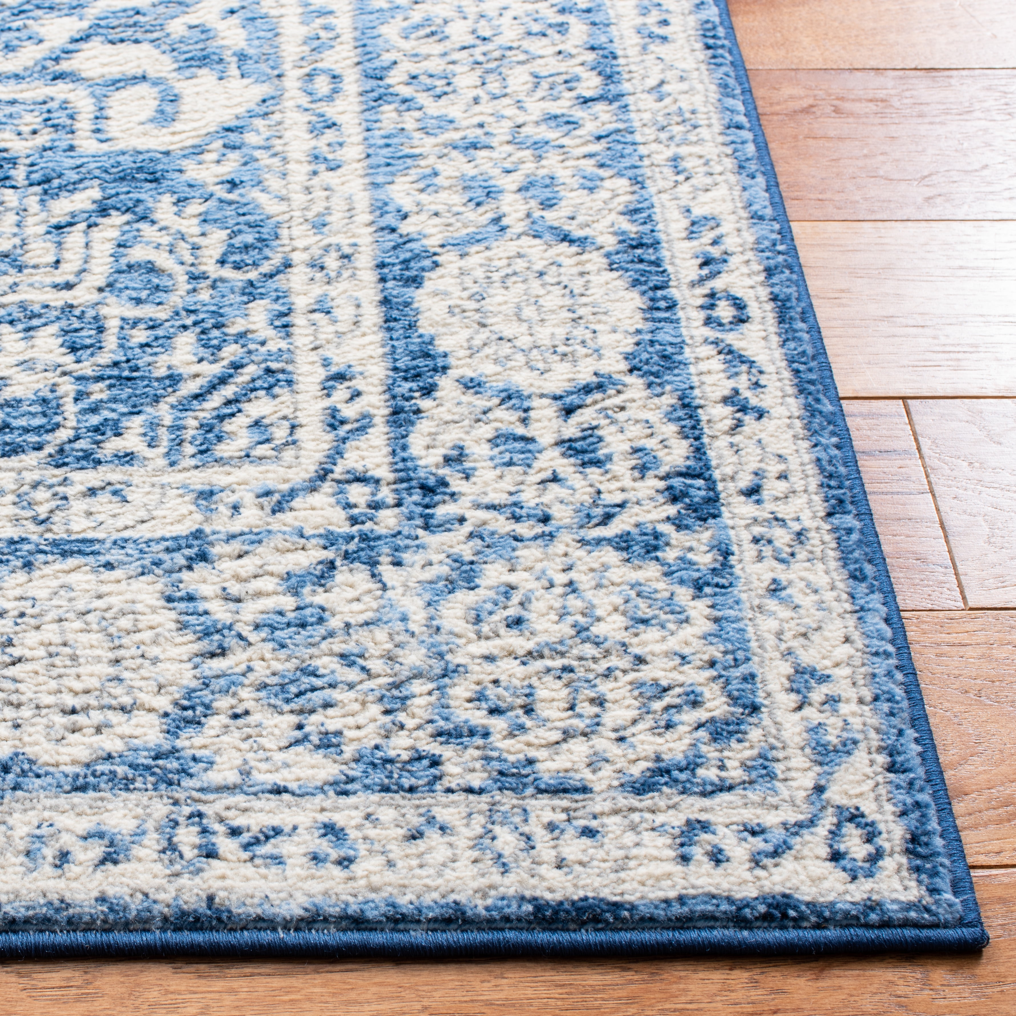 SAFAVIEH Brentwood Adams Oriental Area Rug, Ivory/Navy, 3' x 5'