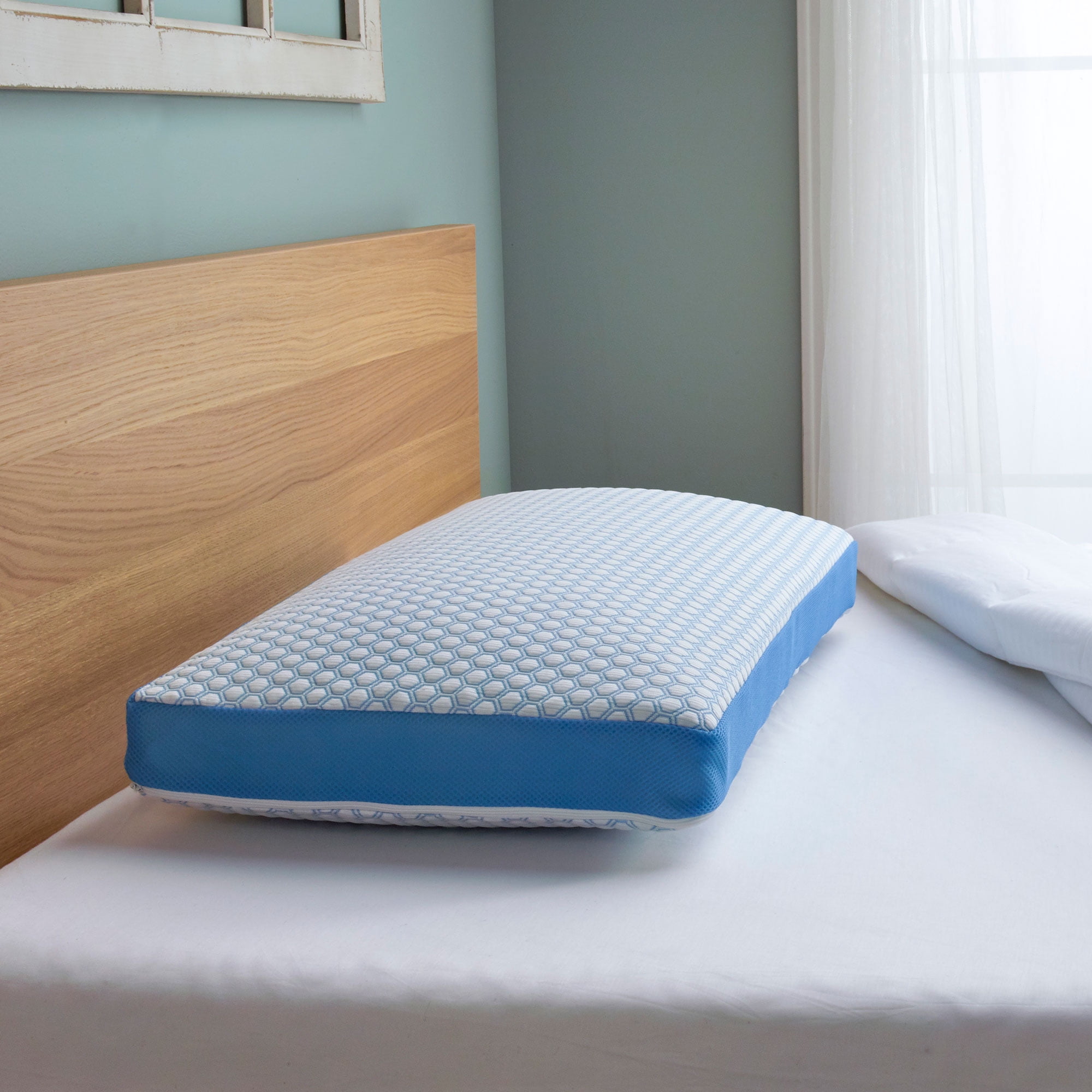 TruCool Side Sleeper Pillow featuring Serene Foam, King