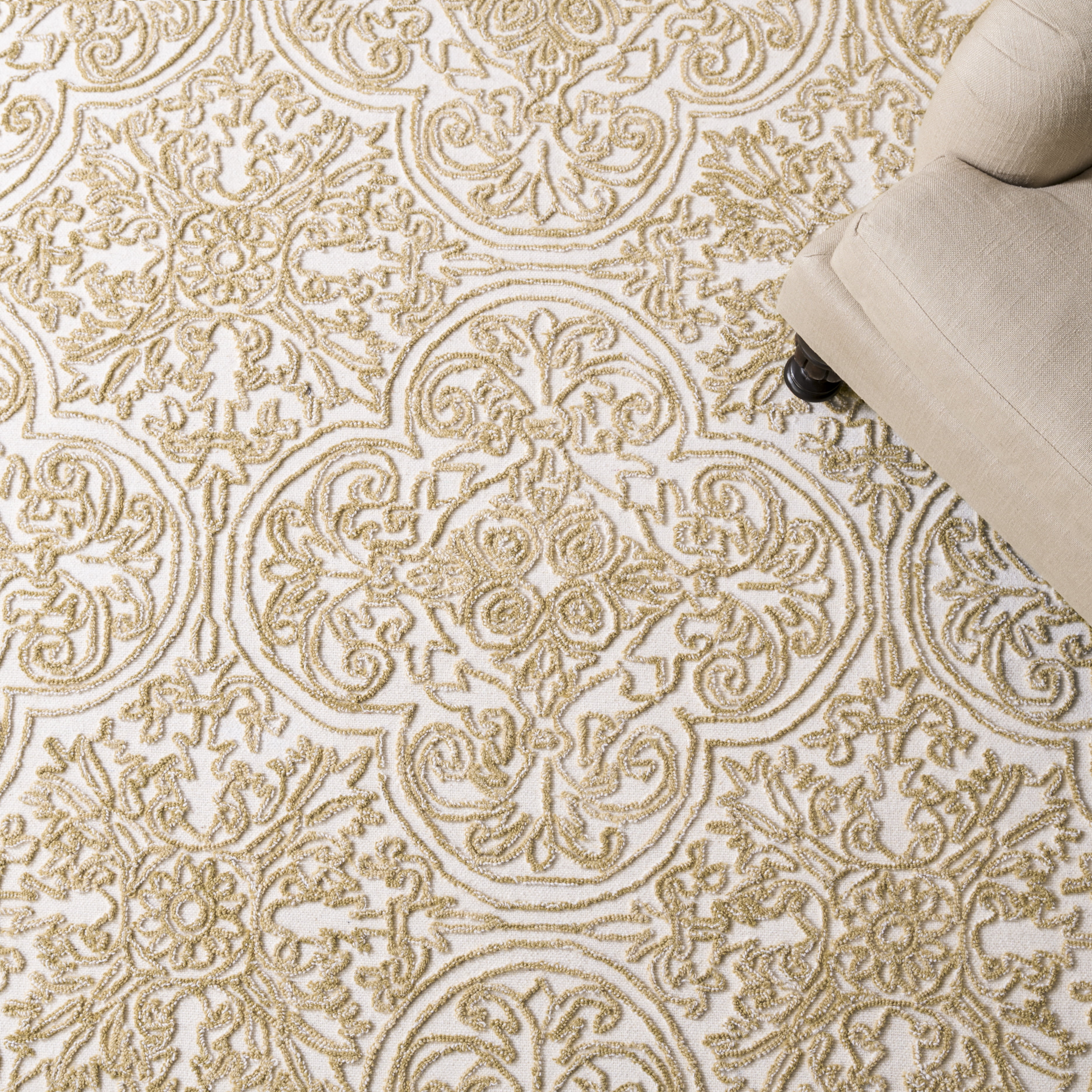 Safavieh Martha Stewart Trace Justina Floral Area Rug, Ivory/Olive, 8' x 10'