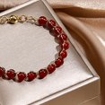 thumbnail image 2 of de chinas de para , joyería de rojo Hugo Pulsera de mujer con cuentas, 2 of 4
