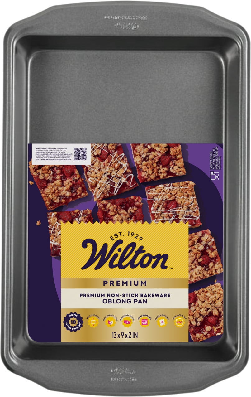 (4 pack) Wilton Premium Non-Stick Oblong Large Brownie Pan 9" x 13" Rectangular Baking Pan, Packaging May Vary