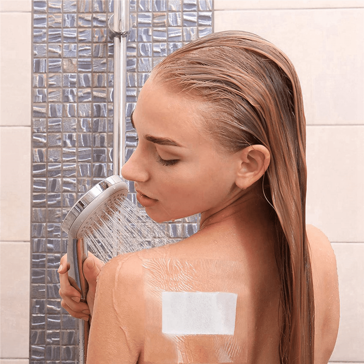 150 Pieces Shower Waterproof Patch Disposable Transparent Stretch Bandage Shield Cover for Tattoos Swimming Showering