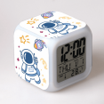 thumbnail image 1 of HANNTAOO Reloj despertador LED con diseño de astronauta de dibujos animados, reloj de mesa creativo, reloj digital electrónico brillante y colorido para adultos, niñas, niños y niños, juguete para, 1 of 7