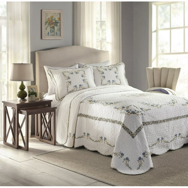MODERN HEIRLOOM Heather Embroidered Bedspread - Lightweight Breathable All Seasons Bedding, Twin, Blue/White