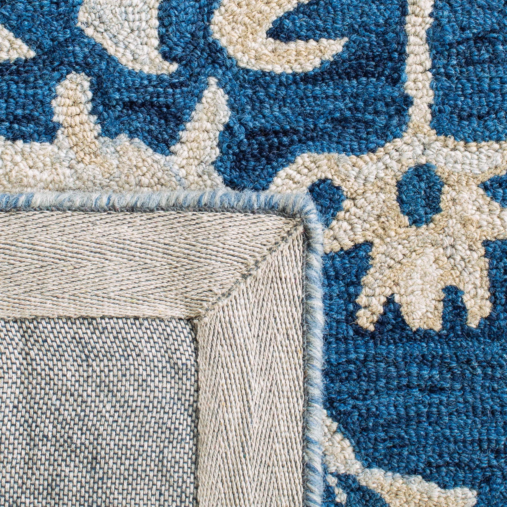 SAFAVIEH Micro-Loop Emilija Floral Bordered Wool Area Rug, Navy/Ivory, 5' x 5' Square