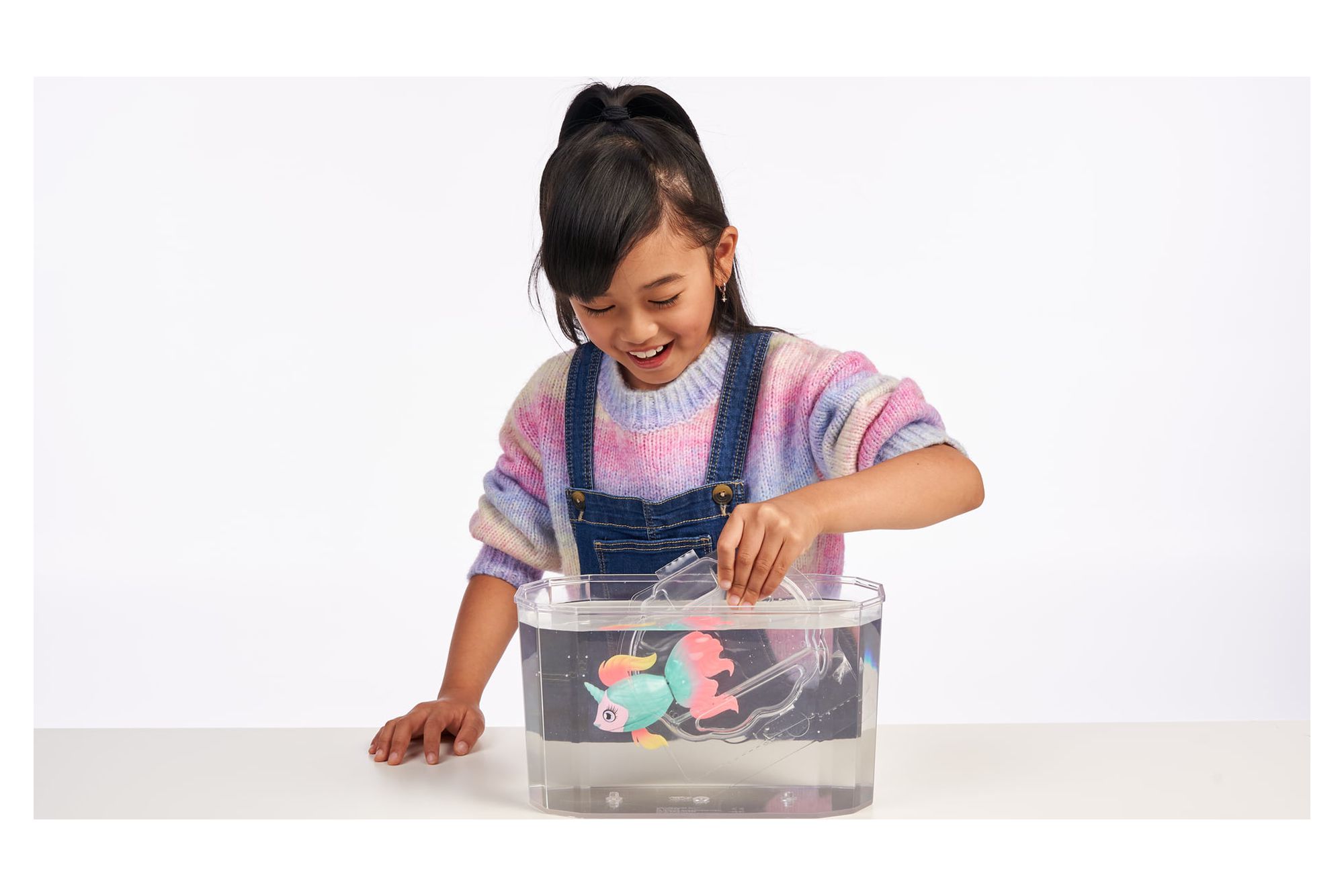 Little Live Pets, Lil' Dippers Fish and Tank: Fantasea, Interactive Toy Fish & Tank , Magically Comes Alive in Water, Feed and Swims like A Real Fish, Toys for kids, Ages 5+