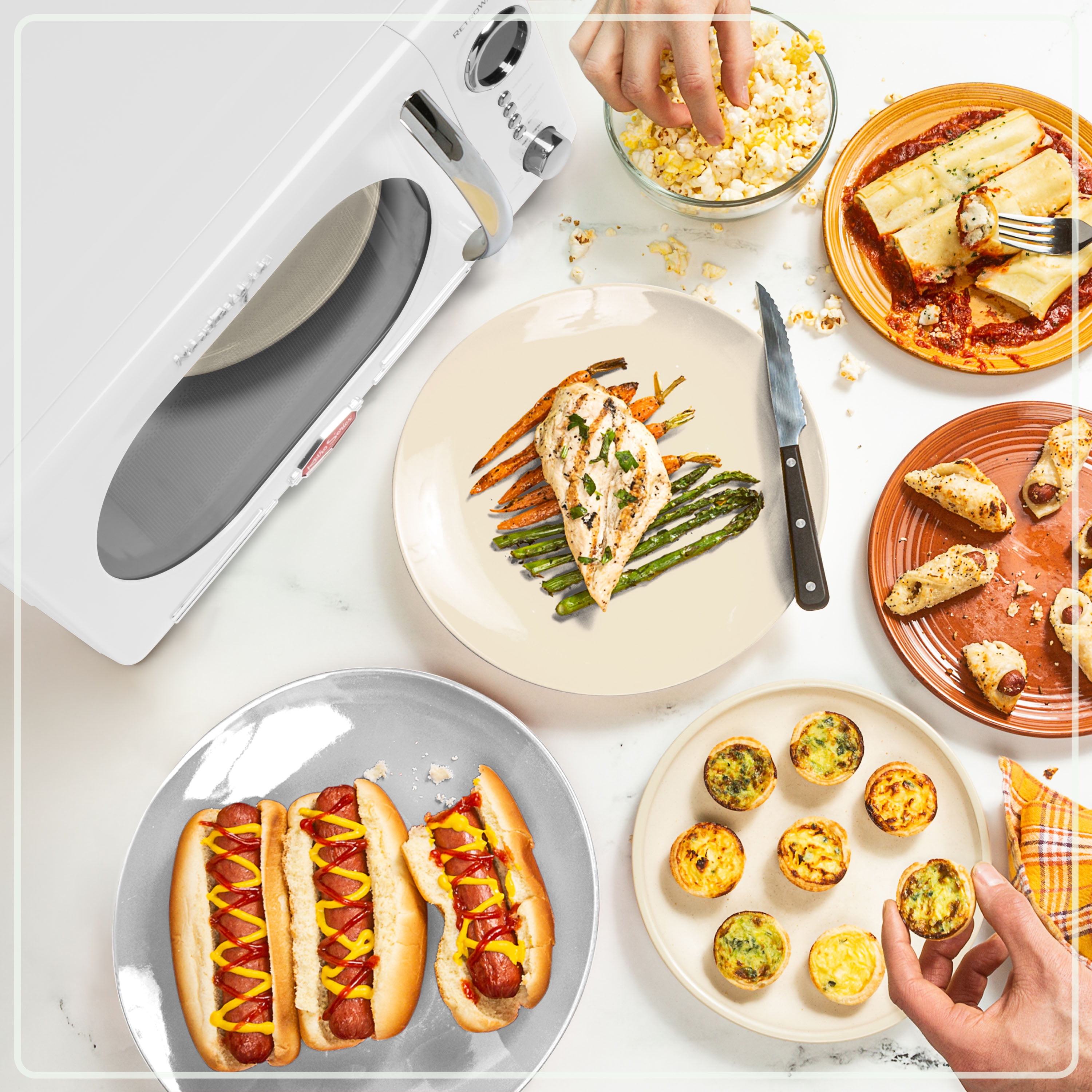 Nostalgia Retro Countertop Microwave, 1.1 cu ft, 1000-Watt, 12