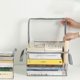 thumbnail image 4 of Caja de libros plegable para dormitorio de estudiantes, organizador de libros para aula, transparente, impermeable, caja de almacenamiento organizadora de libros para el hogar, 1 Uds., 4 of 5