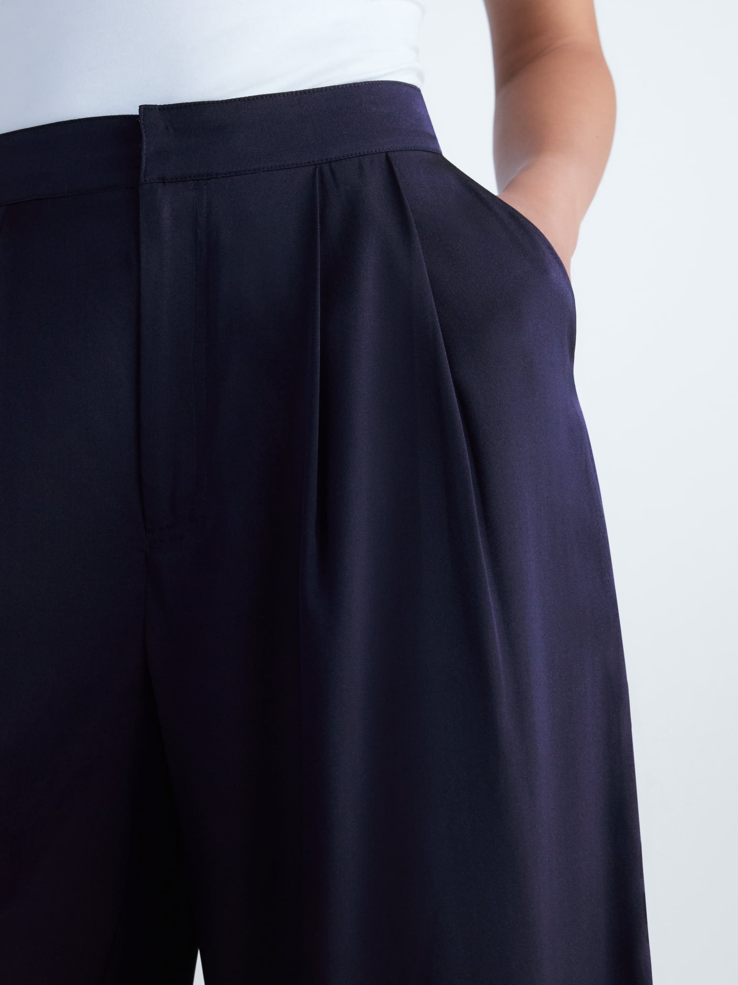 Free Assembly Women's and Women's Plus Silk Blend Cropped Wide Leg Pants, 26" Inseam, Sizes XXS-4X
