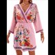 thumbnail image 1 of Vestido Mini Informal con Cuello en V, Estampado Floral, Mangas Acampanadas y Cintura Elástica para Mujer. Rosa S, 1 of 10