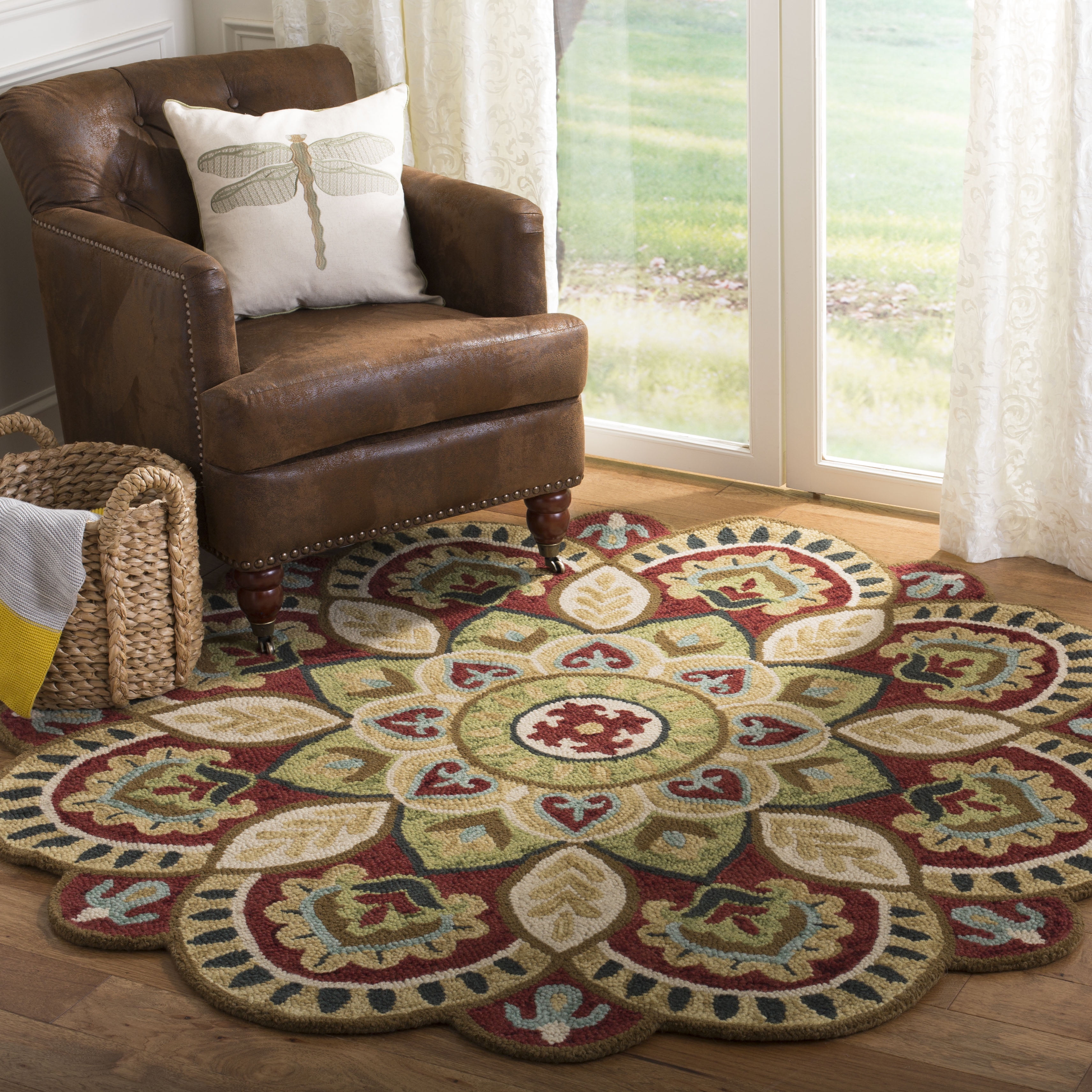 SAFAVIEH Novelty Mordikai Floral Area Rug, Red/Taupe, 12' x 12' Round