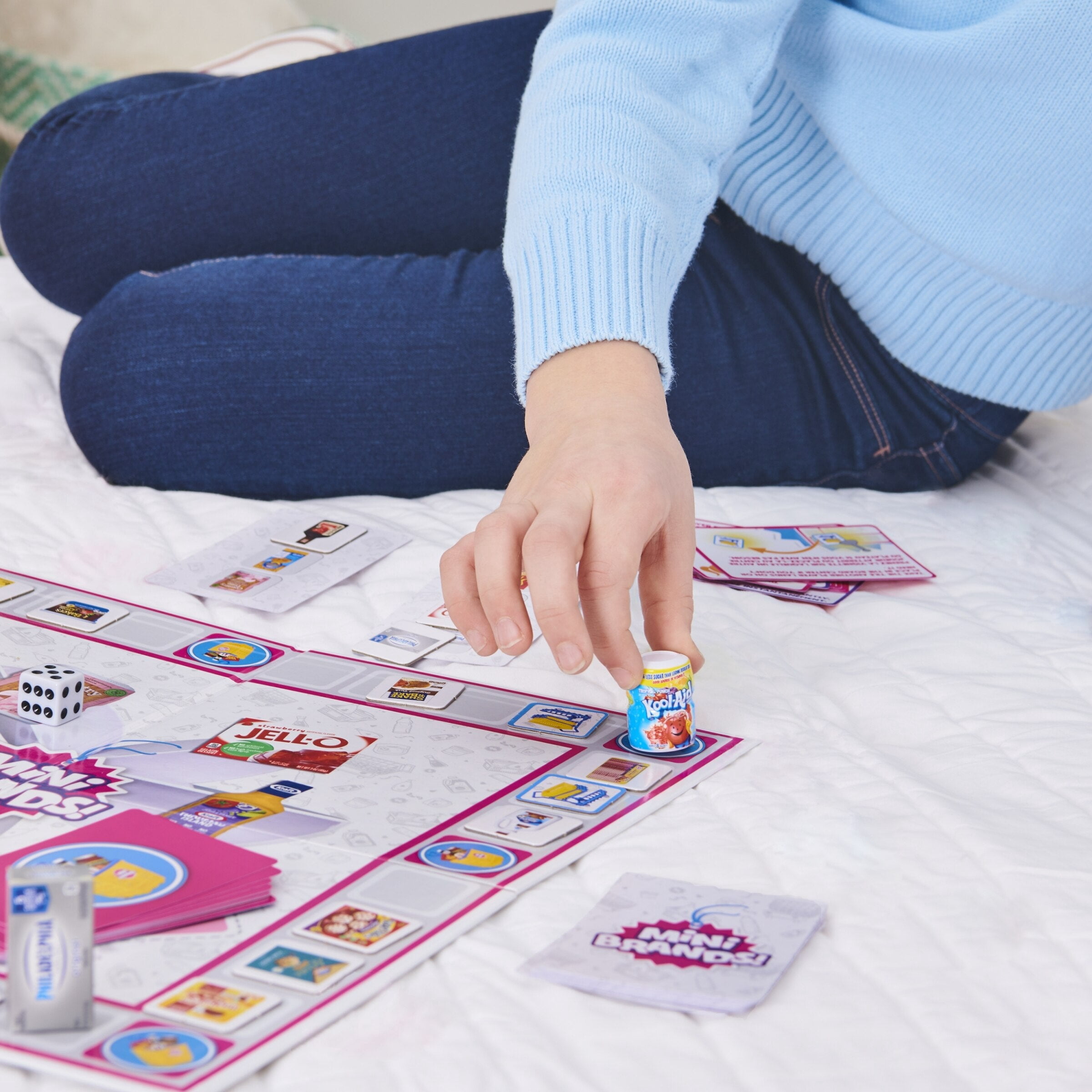 Spin Master Games Mini Brands Market Dash Food Game, 2-4 Players, Ages 5 and Up