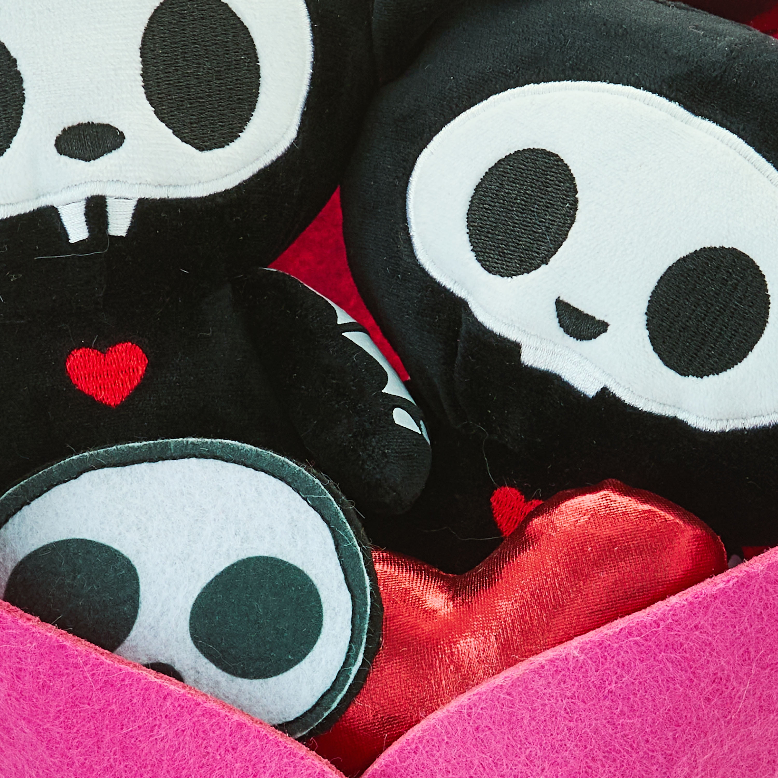 Medium Skelanimals Plush Bouquet, 13