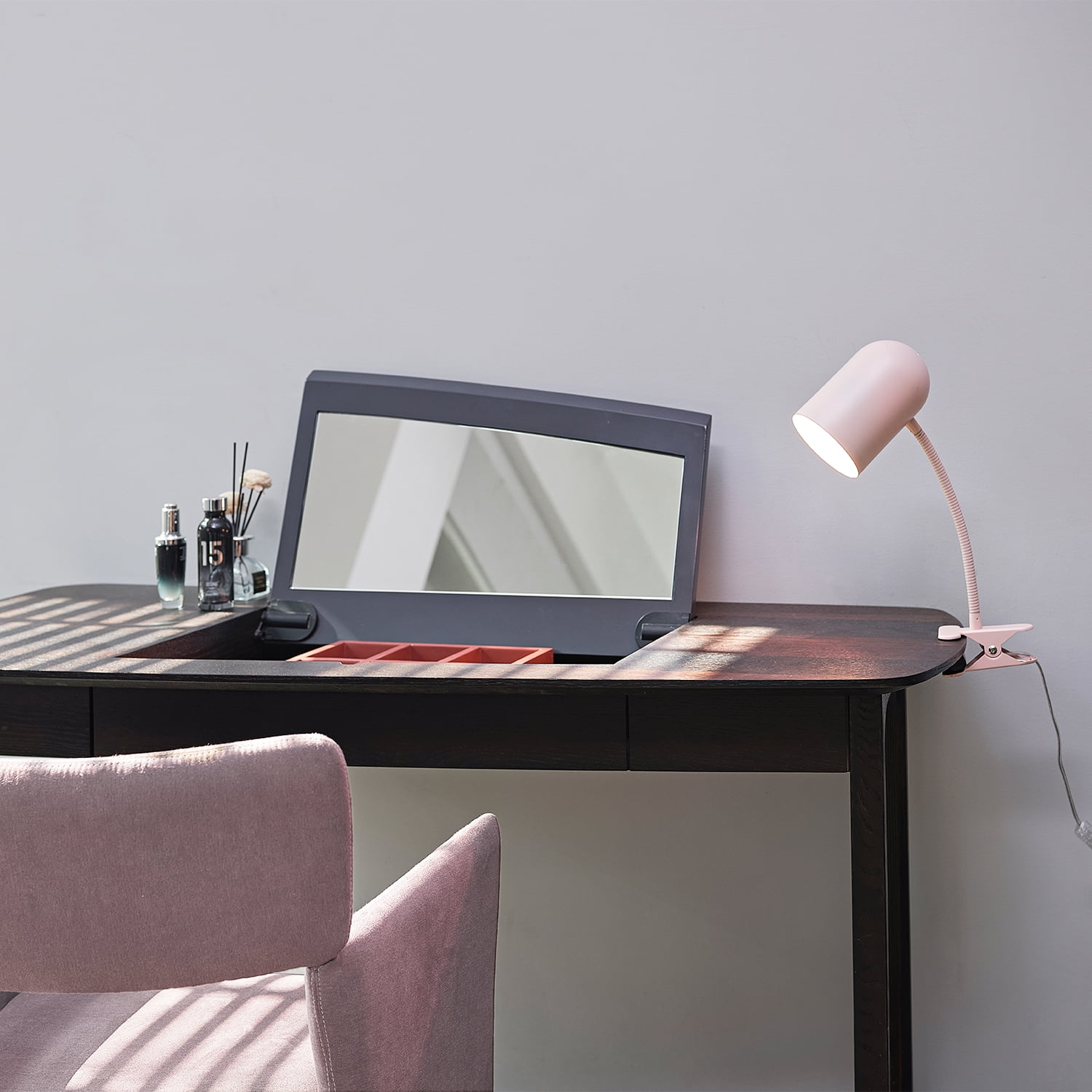 Globe Electric Carter 15" Matte Pink Clip-Arm Desk Lamp with Adjustable Gooseneck Arm, 52303