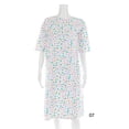thumbnail image 1 of Robe de Flanelle Adaptative pour Femmes (Petit, Poussin Papillons & Fleurs sur Fond Blanc - 07), 1 of 1