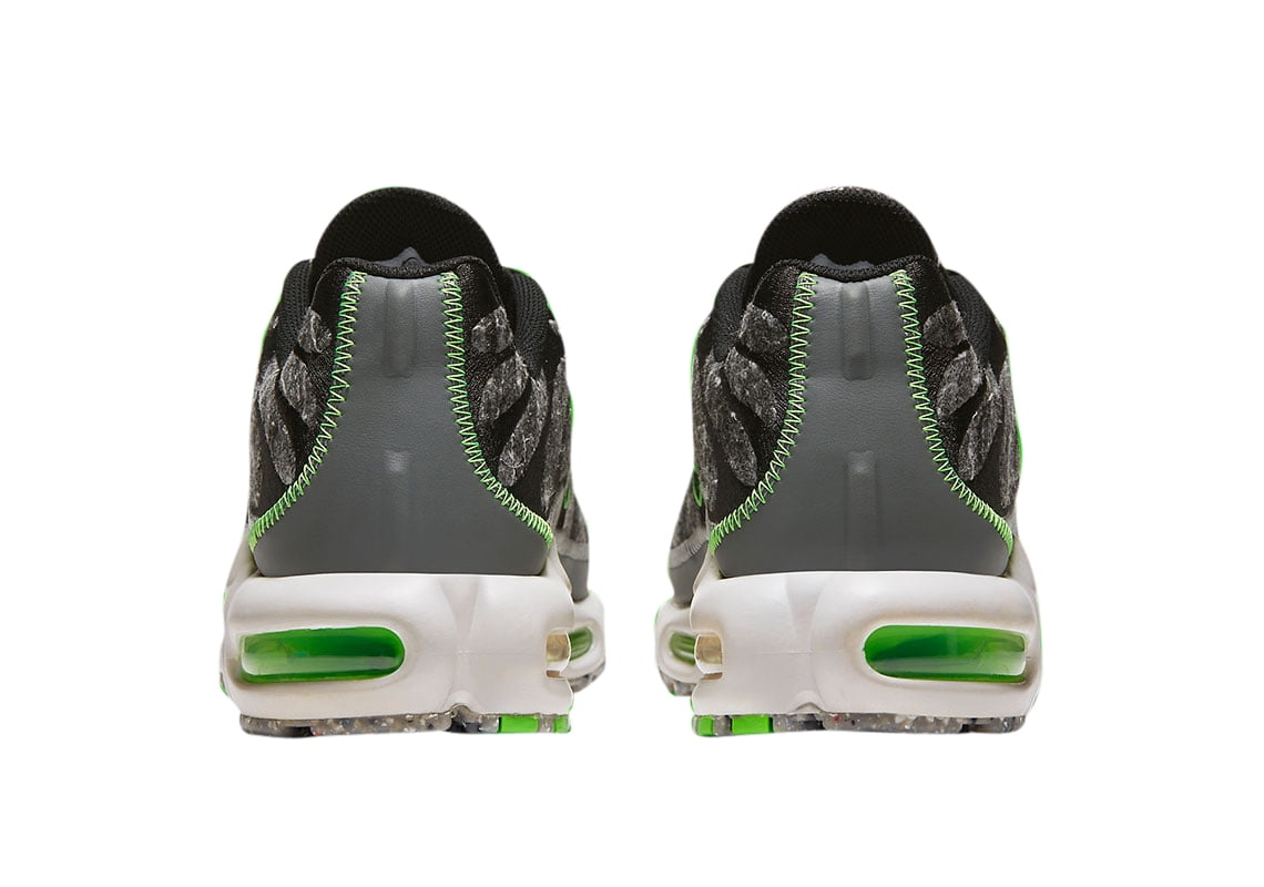 nike air max plus black and green