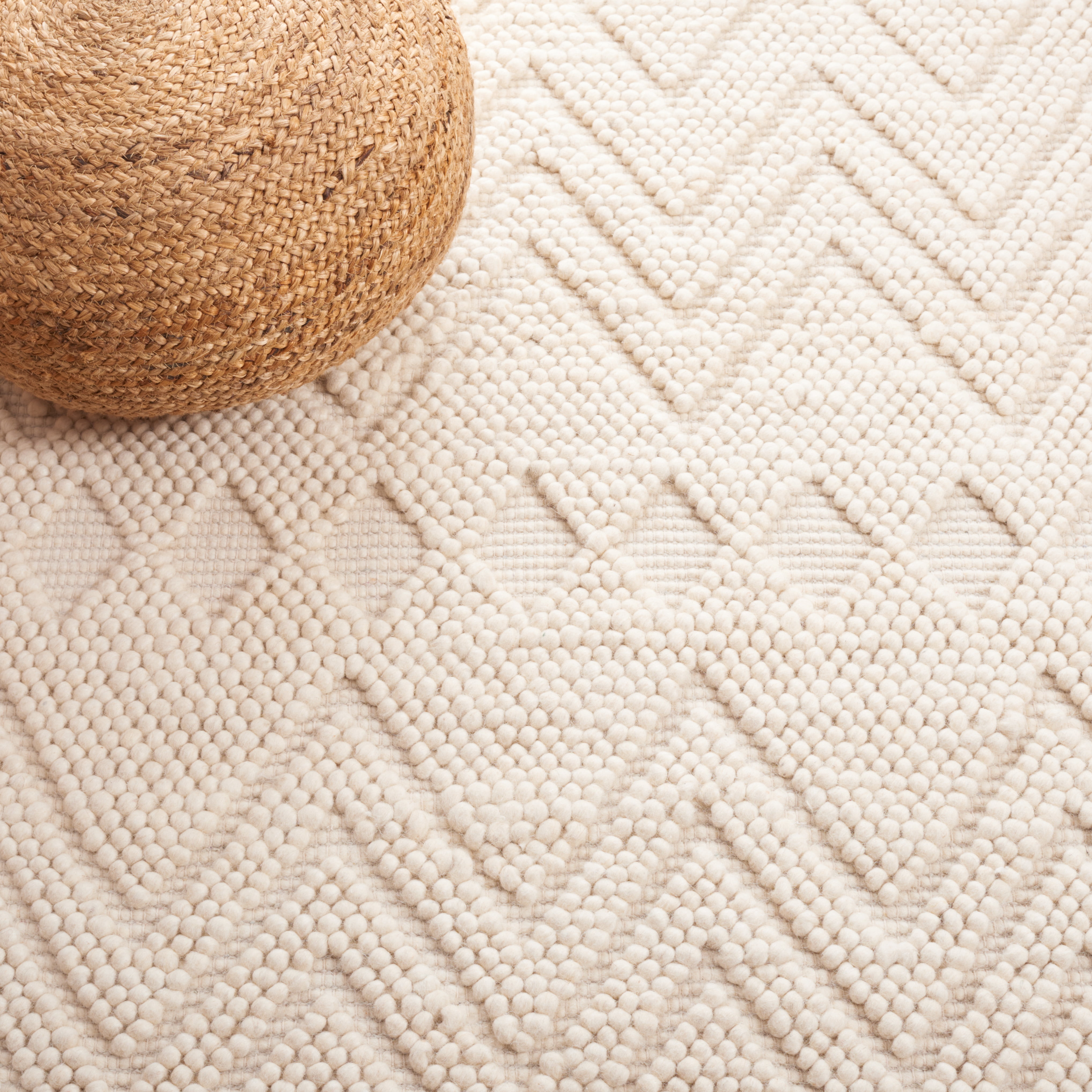 SAFAVIEH Natura Braylon Striped Area Rug, Light Beige, 8' x 10'