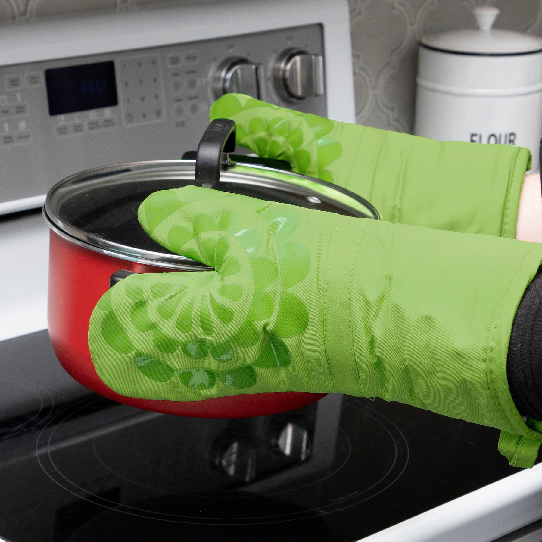 T-fal Medallion Print Silicone and Cotton Twill Oven Mitts, Two Pack, Green