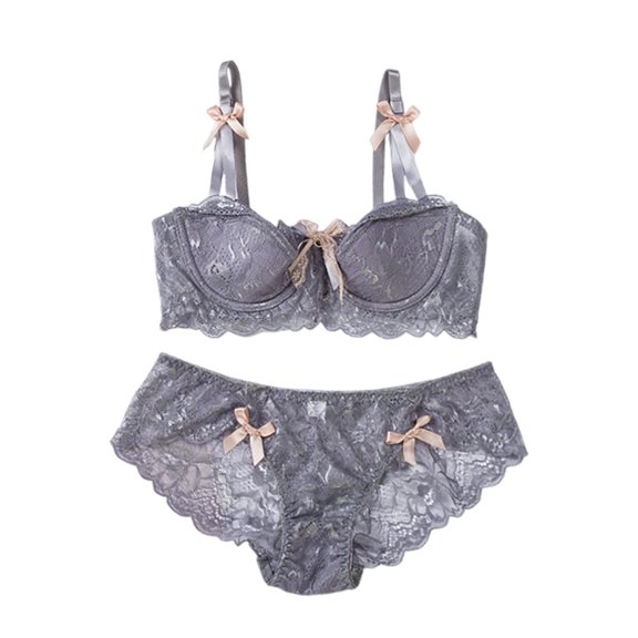 Luxe Lace Women's Seductive Lingerie Set Comfortable Breathable Bra with Gathering Design for Elegant Style