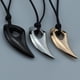 thumbnail image 2 of Collar con colgante en forma de diente de lobo de acero inoxidable con cuerda trenzada Irfora Silver, 2 of 7