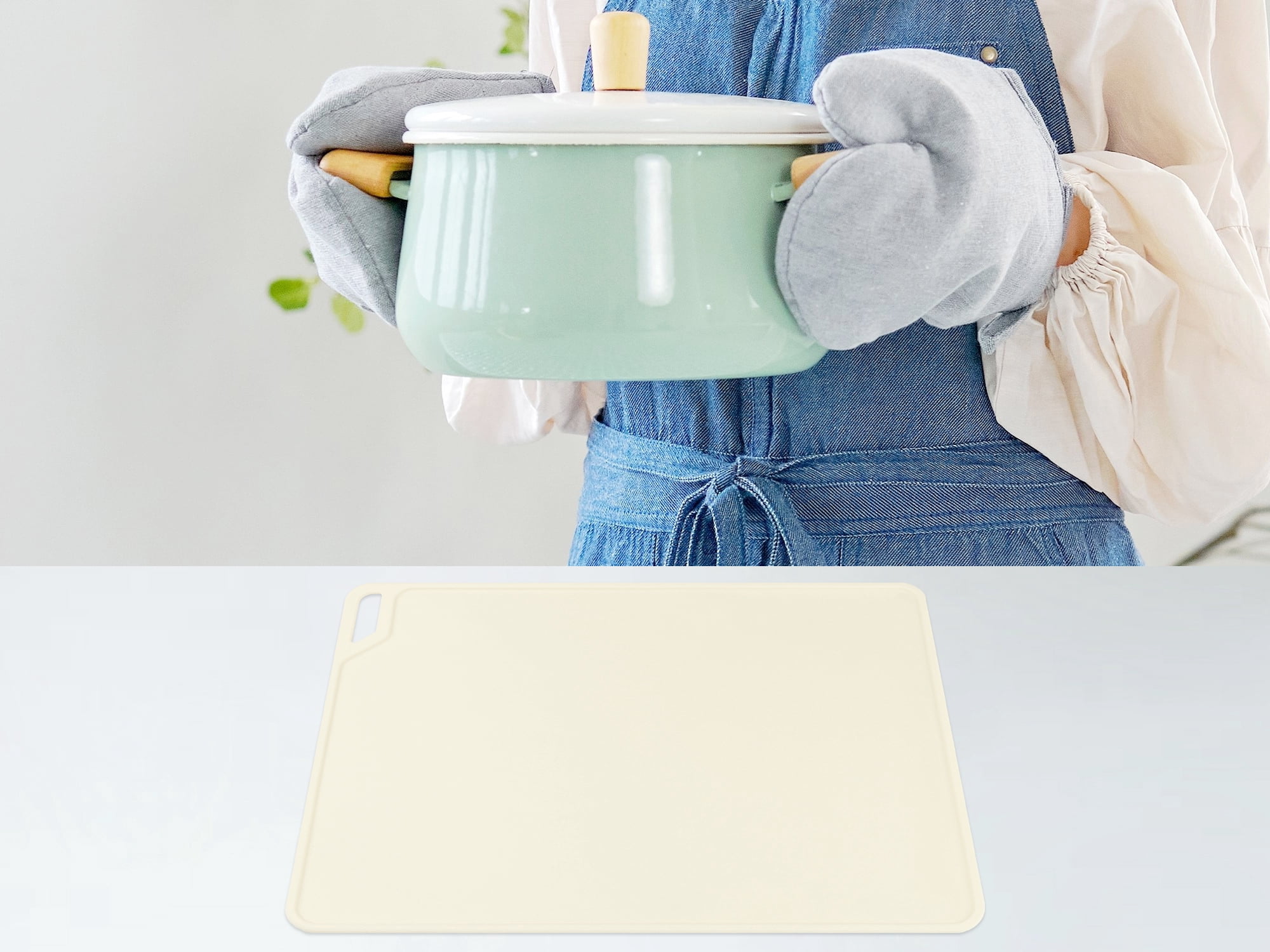 Unique Bargains Set of 6 Silicone Placemats for Kitchen Dining Table Decor Beige