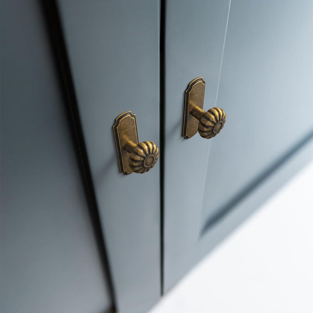 Set of 6 - Elegant Vintage Bloom Antique Brass Cabinet Knobs with Backplate, Drawer Pulls for Kitchen, Dresser Cabinet Hardware for Bedroom, 1-1/4 Inches Diameter Handles