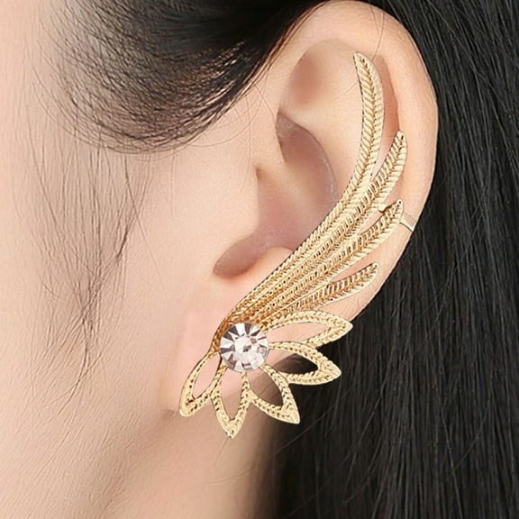 AYYUFE 1Pc Clip Earring Hollow Out Wing Shape Vintage Non-pierced Climber Cuff Earring for Party